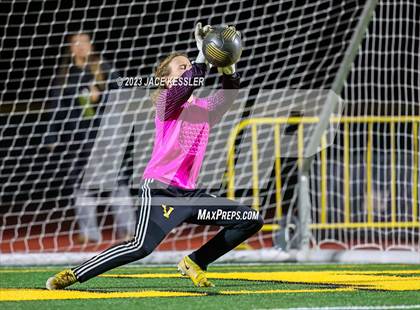 Thumbnail 1 in Ventura @ Moorpark photogallery.