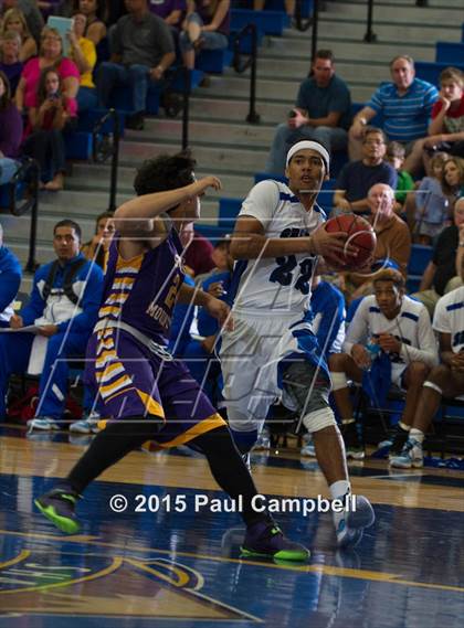 Thumbnail 1 in Shadow Mountain vs Sunrise Mountain (AIA Round 2 Playoff) photogallery.