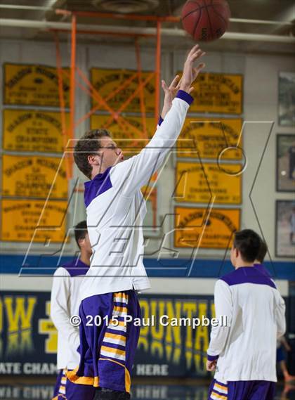 Thumbnail 3 in Shadow Mountain vs Sunrise Mountain (AIA Round 2 Playoff) photogallery.