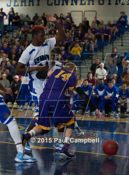 Thumbnail 2 in Shadow Mountain vs Sunrise Mountain (AIA Round 2 Playoff) photogallery.