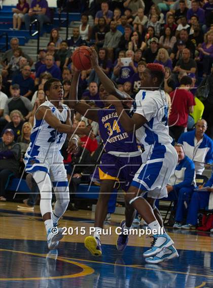 Thumbnail 2 in Shadow Mountain vs Sunrise Mountain (AIA Round 2 Playoff) photogallery.