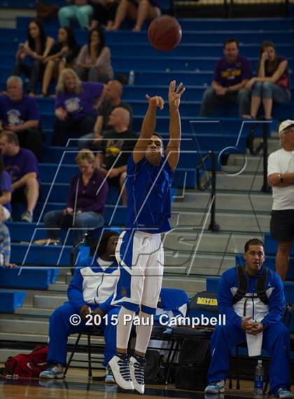 Thumbnail 1 in Shadow Mountain vs Sunrise Mountain (AIA Round 2 Playoff) photogallery.