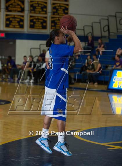 Thumbnail 2 in Shadow Mountain vs Sunrise Mountain (AIA Round 2 Playoff) photogallery.