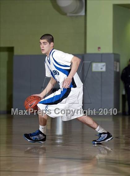Thumbnail 3 in Verdugo Hills vs. El Camino Real (CIF LA City Section D3 Final) photogallery.