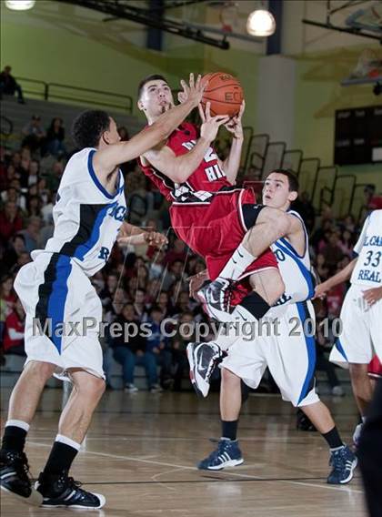 Thumbnail 1 in Verdugo Hills vs. El Camino Real (CIF LA City Section D3 Final) photogallery.