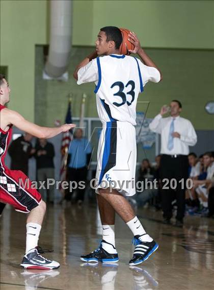 Thumbnail 3 in Verdugo Hills vs. El Camino Real (CIF LA City Section D3 Final) photogallery.