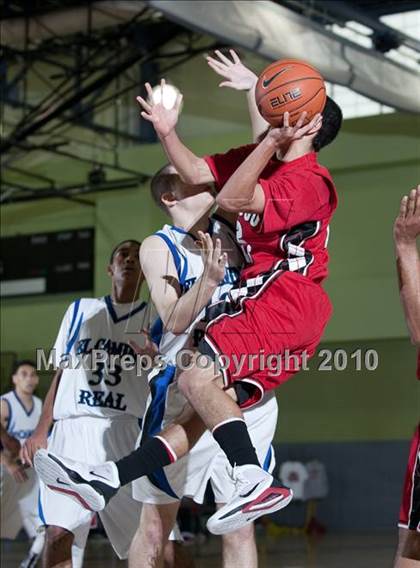 Thumbnail 3 in Verdugo Hills vs. El Camino Real (CIF LA City Section D3 Final) photogallery.