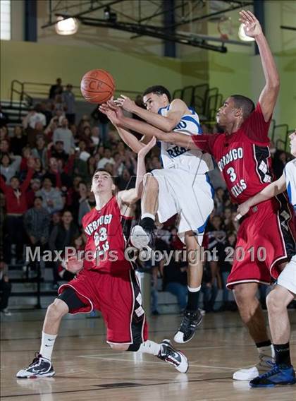 Thumbnail 2 in Verdugo Hills vs. El Camino Real (CIF LA City Section D3 Final) photogallery.