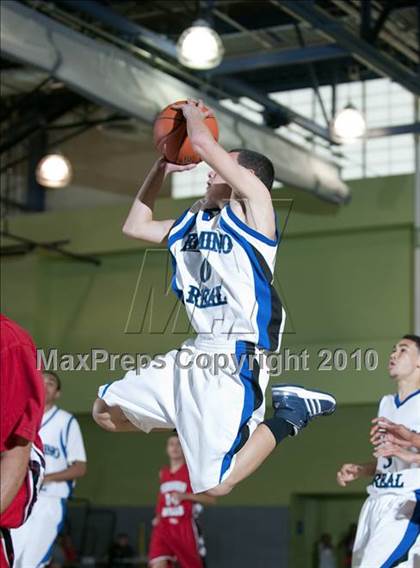 Thumbnail 1 in Verdugo Hills vs. El Camino Real (CIF LA City Section D3 Final) photogallery.