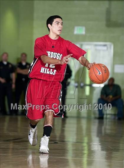 Thumbnail 2 in Verdugo Hills vs. El Camino Real (CIF LA City Section D3 Final) photogallery.