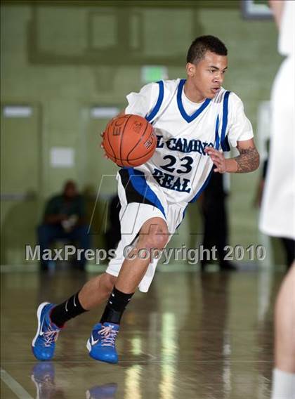 Thumbnail 1 in Verdugo Hills vs. El Camino Real (CIF LA City Section D3 Final) photogallery.