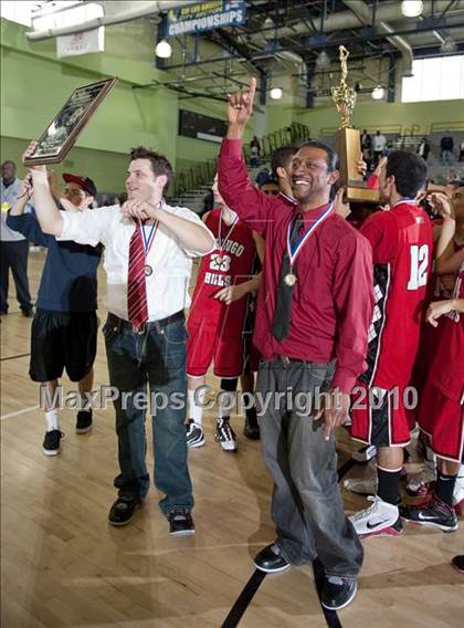 Thumbnail 3 in Verdugo Hills vs. El Camino Real (CIF LA City Section D3 Final) photogallery.