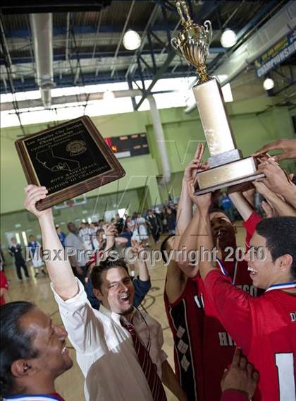 Thumbnail 1 in Verdugo Hills vs. El Camino Real (CIF LA City Section D3 Final) photogallery.