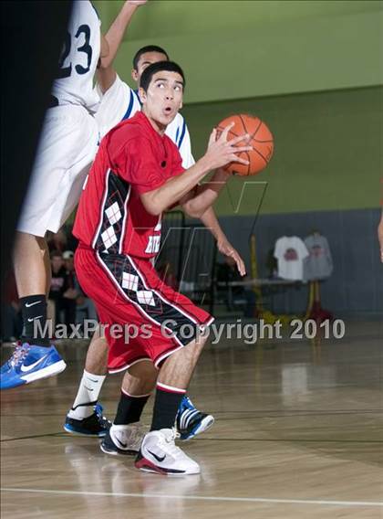 Thumbnail 3 in Verdugo Hills vs. El Camino Real (CIF LA City Section D3 Final) photogallery.