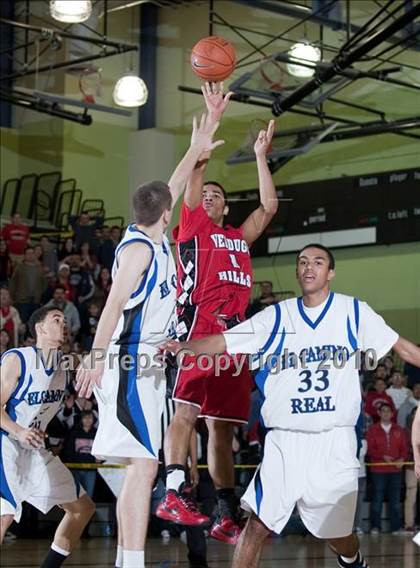 Thumbnail 1 in Verdugo Hills vs. El Camino Real (CIF LA City Section D3 Final) photogallery.