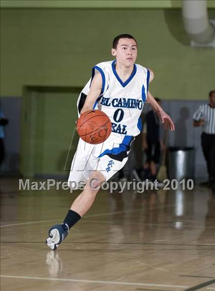Thumbnail 2 in Verdugo Hills vs. El Camino Real (CIF LA City Section D3 Final) photogallery.