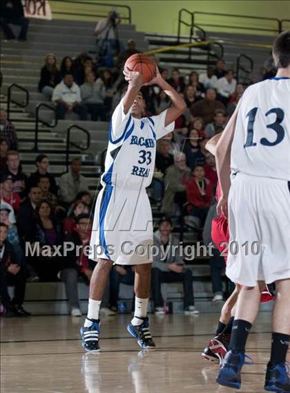 Thumbnail 2 in Verdugo Hills vs. El Camino Real (CIF LA City Section D3 Final) photogallery.