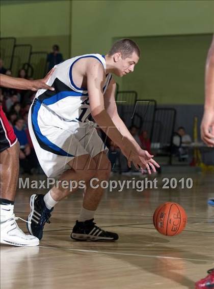 Thumbnail 1 in Verdugo Hills vs. El Camino Real (CIF LA City Section D3 Final) photogallery.