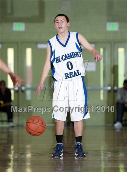Thumbnail 2 in Verdugo Hills vs. El Camino Real (CIF LA City Section D3 Final) photogallery.