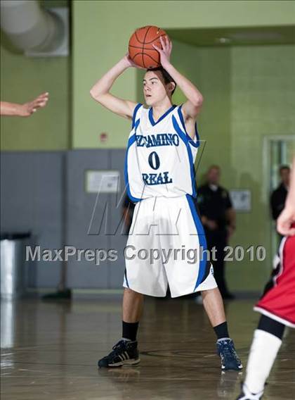 Thumbnail 1 in Verdugo Hills vs. El Camino Real (CIF LA City Section D3 Final) photogallery.