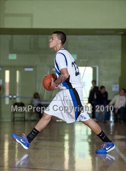 Thumbnail 2 in Verdugo Hills vs. El Camino Real (CIF LA City Section D3 Final) photogallery.
