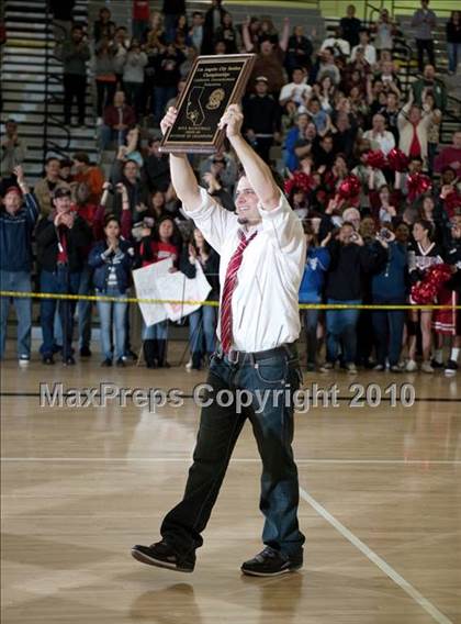 Thumbnail 1 in Verdugo Hills vs. El Camino Real (CIF LA City Section D3 Final) photogallery.