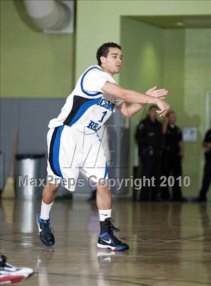 Thumbnail 3 in Verdugo Hills vs. El Camino Real (CIF LA City Section D3 Final) photogallery.
