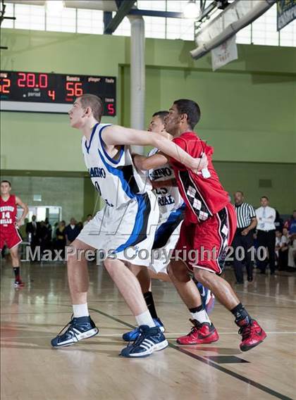 Thumbnail 3 in Verdugo Hills vs. El Camino Real (CIF LA City Section D3 Final) photogallery.