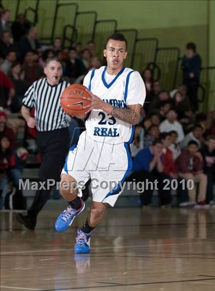 Thumbnail 1 in Verdugo Hills vs. El Camino Real (CIF LA City Section D3 Final) photogallery.