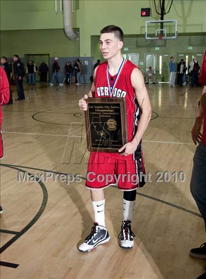 Thumbnail 3 in Verdugo Hills vs. El Camino Real (CIF LA City Section D3 Final) photogallery.