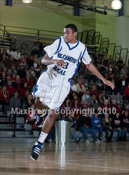 Thumbnail 2 in Verdugo Hills vs. El Camino Real (CIF LA City Section D3 Final) photogallery.