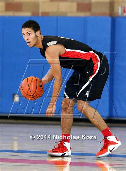 Thumbnail 3 in Harvard-Westlake vs. University (Jim Nakabara Classic) photogallery.