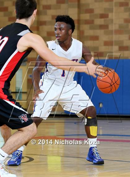 Thumbnail 3 in Harvard-Westlake vs. University (Jim Nakabara Classic) photogallery.