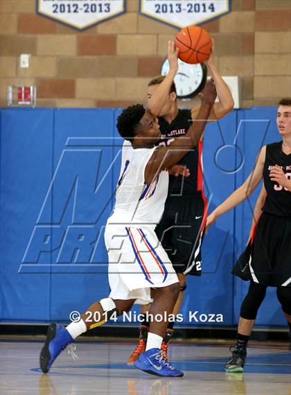 Thumbnail 1 in Harvard-Westlake vs. University (Jim Nakabara Classic) photogallery.