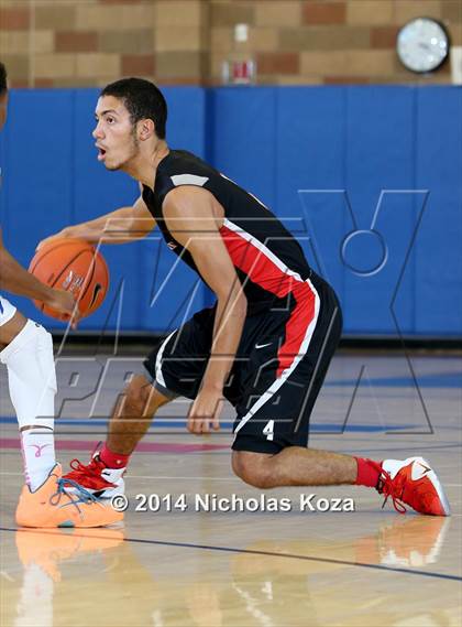 Thumbnail 2 in Harvard-Westlake vs. University (Jim Nakabara Classic) photogallery.