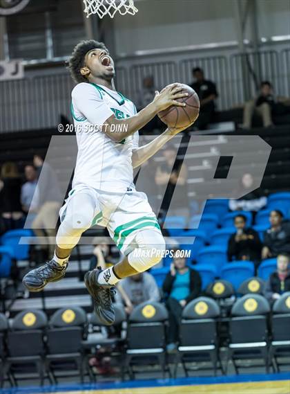 Thumbnail 3 in El Camino vs Saratoga (Santa Cruz Warriors Invitational Tournament) photogallery.