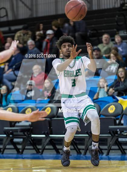 Thumbnail 3 in El Camino vs Saratoga (Santa Cruz Warriors Invitational Tournament) photogallery.