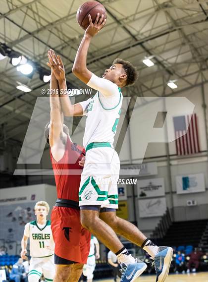 Thumbnail 2 in El Camino vs Saratoga (Santa Cruz Warriors Invitational Tournament) photogallery.