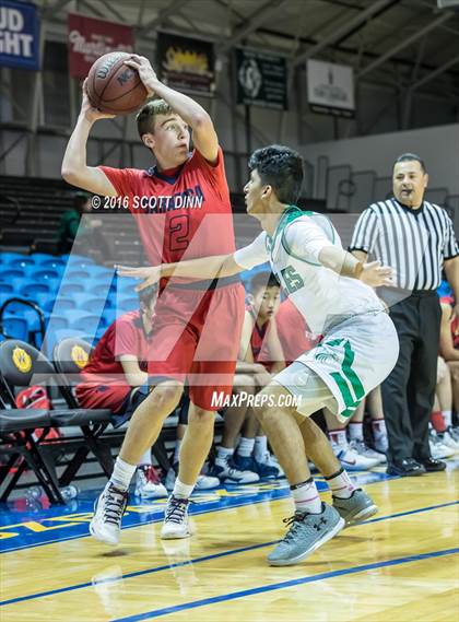 Thumbnail 2 in El Camino vs Saratoga (Santa Cruz Warriors Invitational Tournament) photogallery.