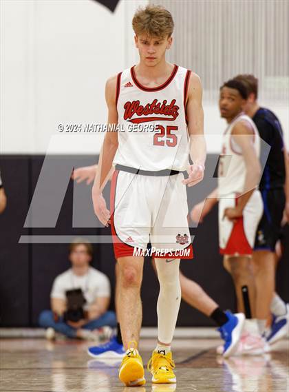 Thumbnail 2 in Creighton Prep @ Omaha Westside photogallery.