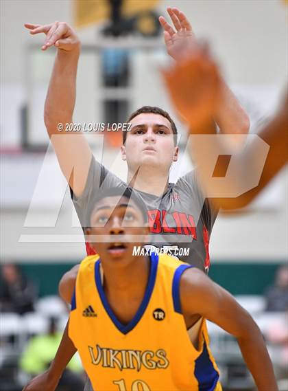 Thumbnail 2 in Dublin vs. St. Bernard (The Classic at Damien) photogallery.