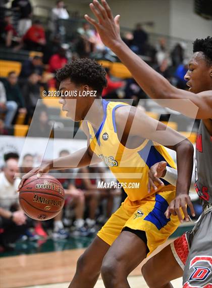 Thumbnail 3 in Dublin vs. St. Bernard (The Classic at Damien) photogallery.