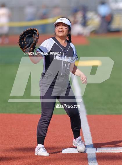 Thumbnail 1 in Northwood @ Laguna Hills photogallery.