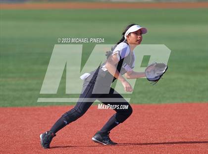 Thumbnail 1 in Northwood @ Laguna Hills photogallery.