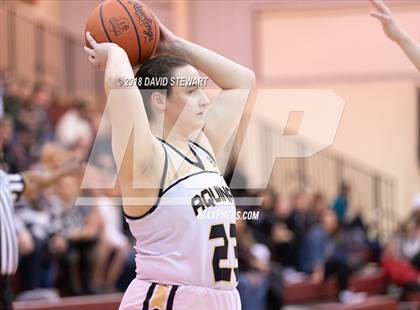 Thumbnail 3 in Canton Central Catholic vs. Aquinas photogallery.