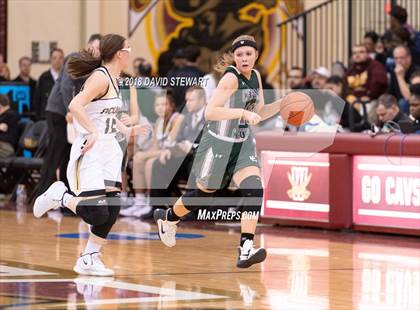 Thumbnail 2 in Canton Central Catholic vs. Aquinas photogallery.