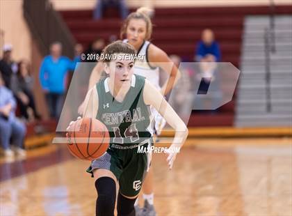 Thumbnail 1 in Canton Central Catholic vs. Aquinas photogallery.
