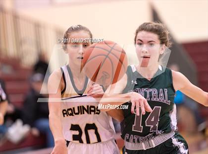 Thumbnail 3 in Canton Central Catholic vs. Aquinas photogallery.