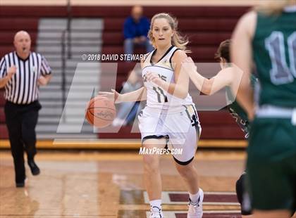 Thumbnail 2 in Canton Central Catholic vs. Aquinas photogallery.