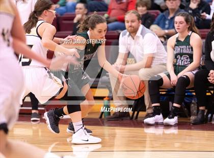 Thumbnail 3 in Canton Central Catholic vs. Aquinas photogallery.